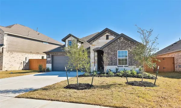 320 Ice Shore TRL, Dayton, TX 77535