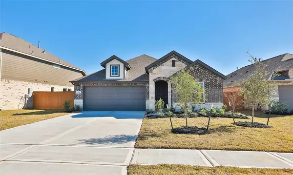 320 Ice Shore TRL, Dayton, TX 77535