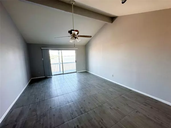 Tiki Island, TX 77554,500 TIKI DR #203A