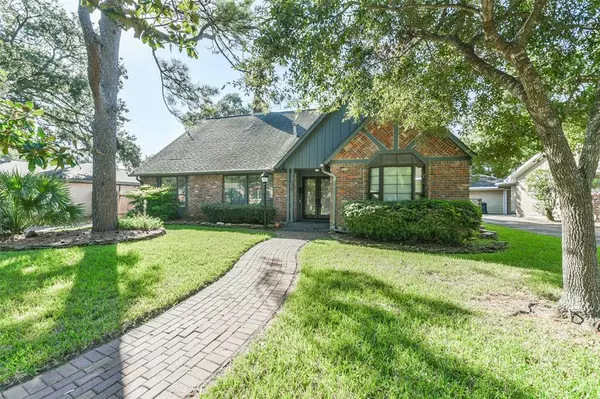 1326 Saxony LN, Houston, TX 77058