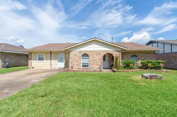 2521 Tyler LN,  Deer Park,  TX 77536