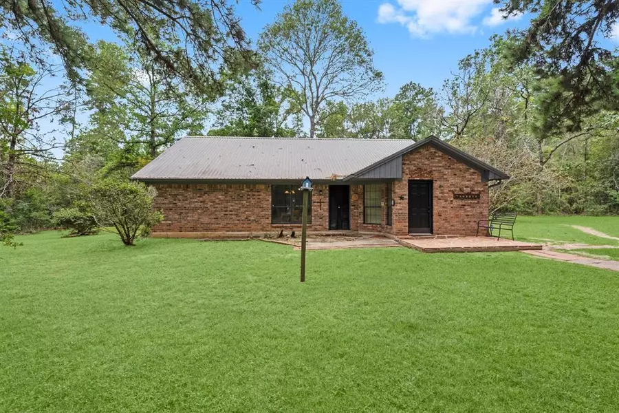 13848 Rose RD, Willis, TX 77378