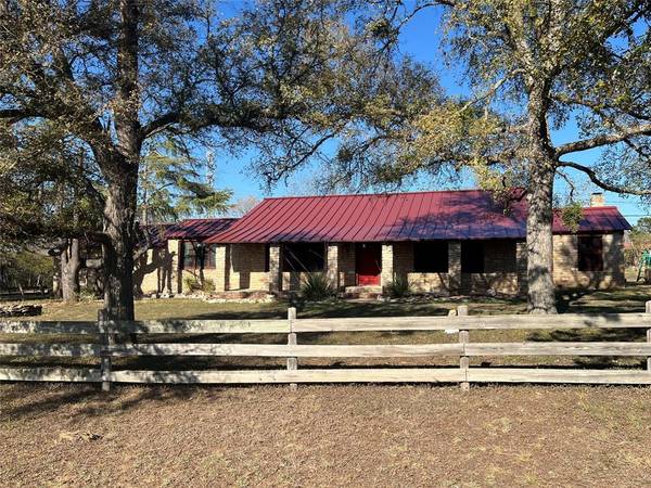 16 Cypress Creek Rd, Comfort, TX 78013