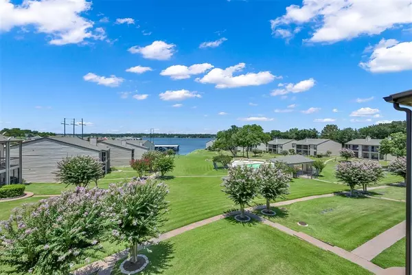 304 D Lakeview TER, Conroe, TX 77356