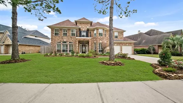 1052 Cayman Bend LN, League City, TX 77573