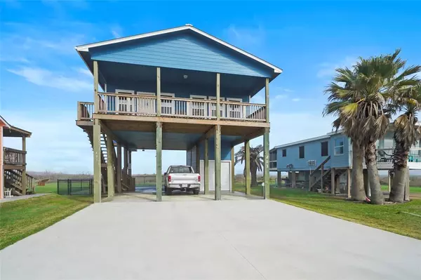 403 Beachfront DR, Matagorda, TX 77457