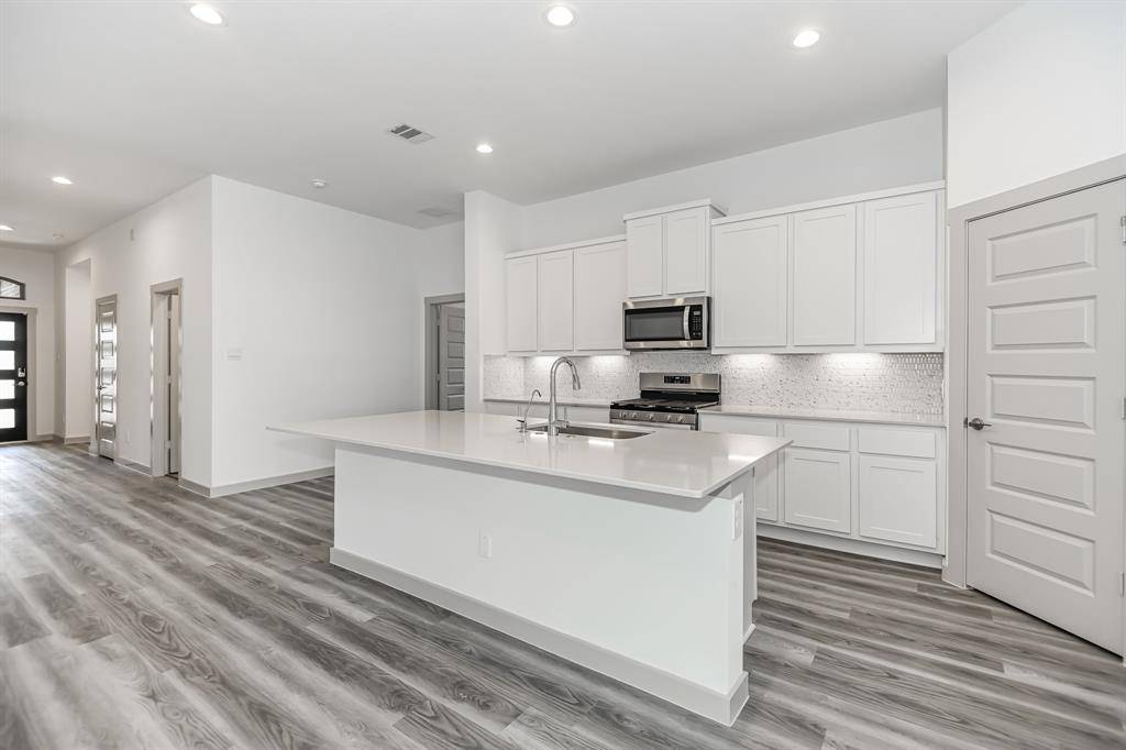 League City, TX 77573,6217 Amberwood DR