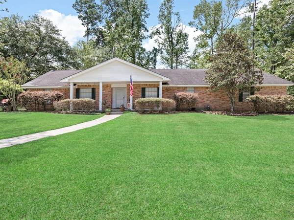 308 Willow Oak LN, Silsbee, TX 77656