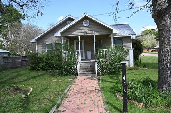 455 S Jackson ST, La Grange, TX 78945