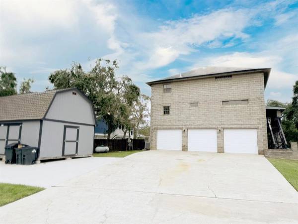 Brazoria, TX 77422,17251 County Road 945d