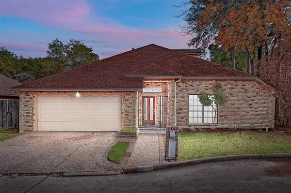 14106 Glen Canon LN, Houston, TX 77069