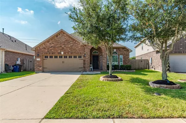 3027 Aguila Creek CT, Dickinson, TX 77539