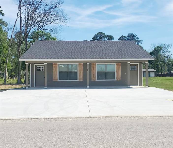 2203 N N Winfree ST #B, Dayton, TX 77535