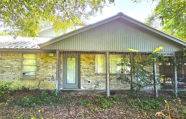 50 Cemetery RD, Coldspring, TX 77331