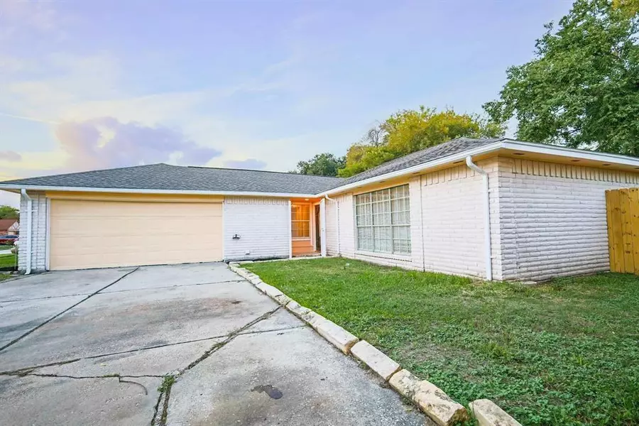 11730 Sawmill Stream CIR, Houston, TX 77067