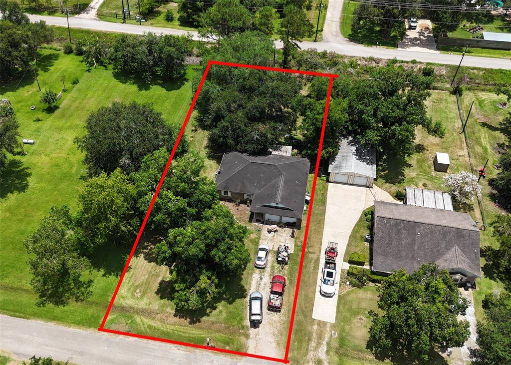 426 County Road 243, Angleton, TX 77515