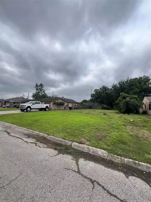 Houston, TX 77021,5230 Stuyvesant LN