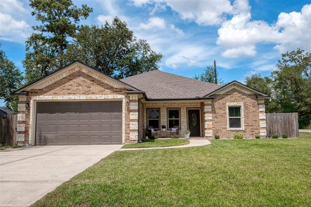 Crosby, TX 77532,2702 Lake Breeze LN