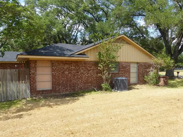 Hempstead, TX 77445,1805 9th ST