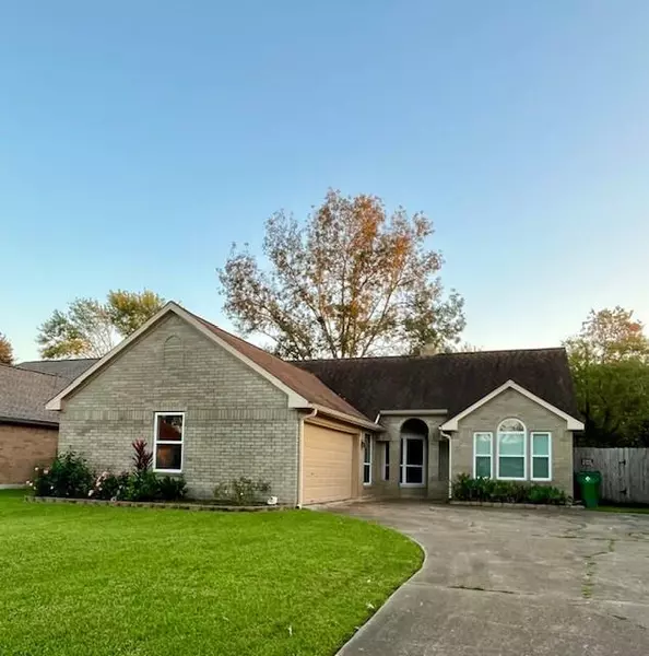 1236 Sagebrush ST, Angleton, TX 77515