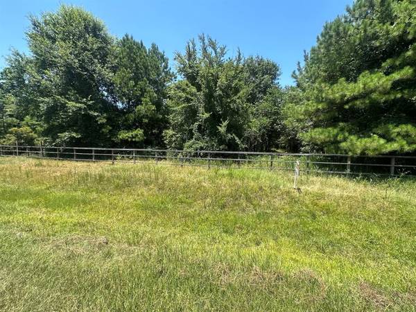 1657 County Road 340, Cleveland, TX 77327