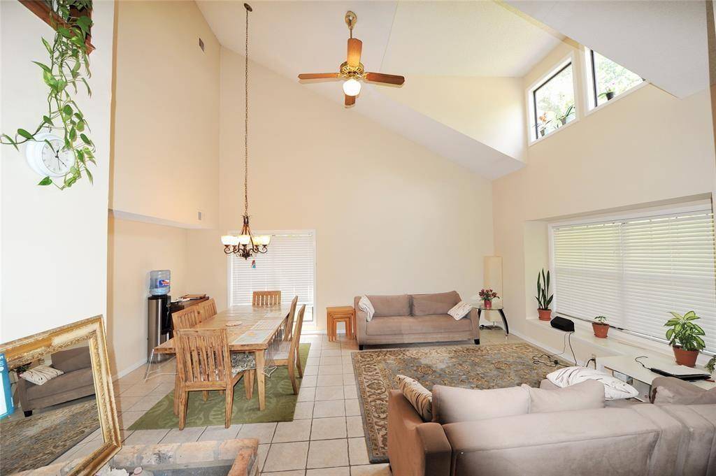 Sugar Land, TX 77479,2115 Braesmeadow LN