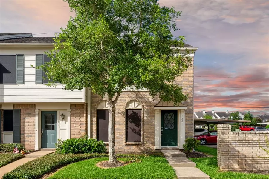 2810 Grants Lake Blvd #1301, Sugar Land, TX 77479