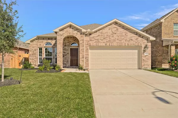 7914 Brooks Crossing DR, Baytown, TX 77523