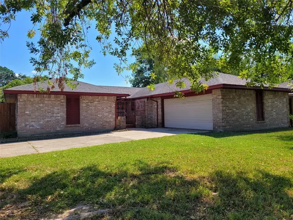 10570 Keeneland LN SW, Houston, TX 77038