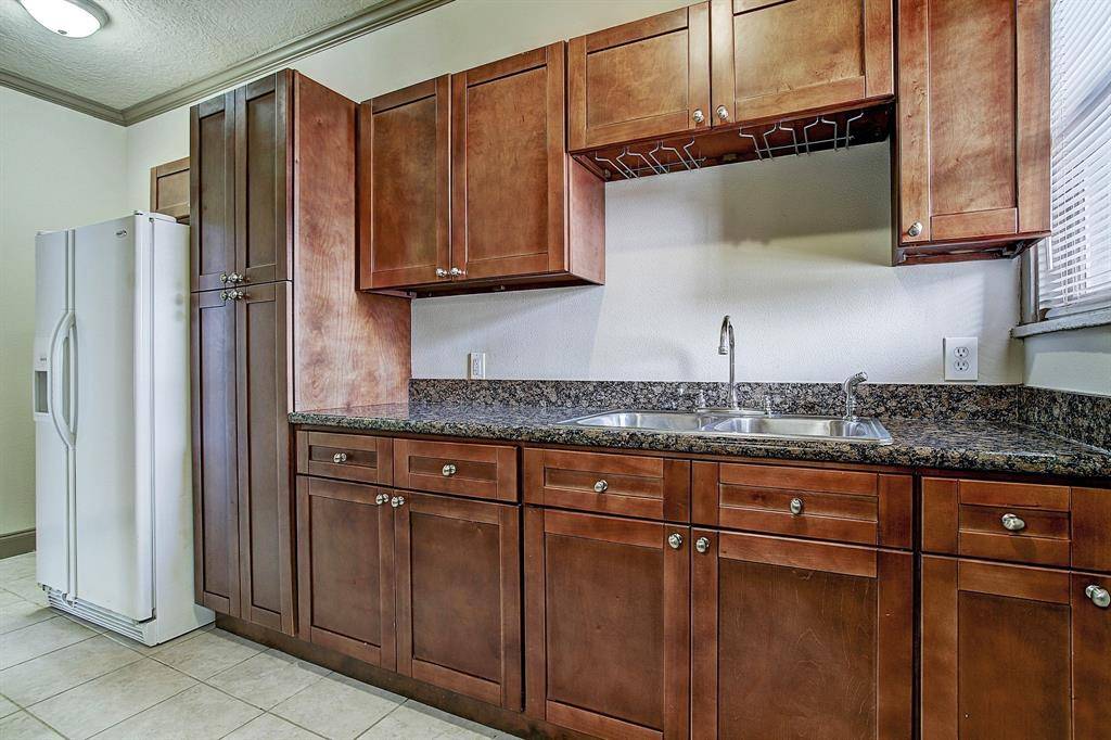 2323 Park Street #1, Houston, TX 77019