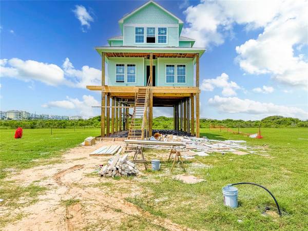 25923 Bay Breeze DR, Galveston, TX 77554