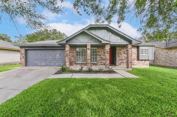 4860 Sulley DR, Alvin, TX 77511