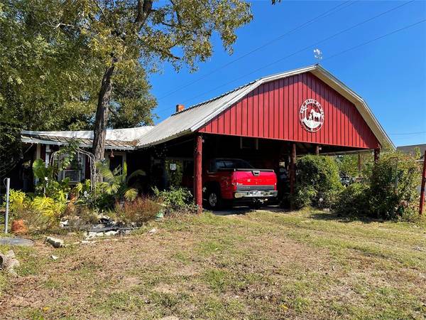 1529 Poplar ST, Teague, TX 75860