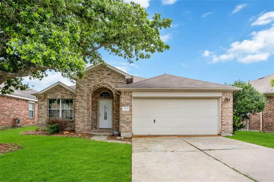 4515 Estate DR, Baytown, TX 77521