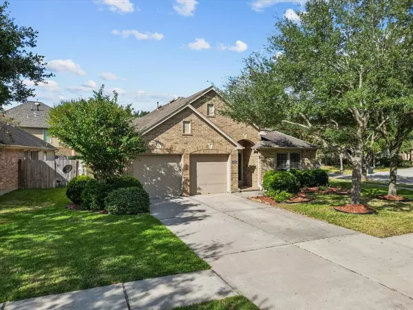 3208 Rock Brook Falls LN, League City, TX 77573