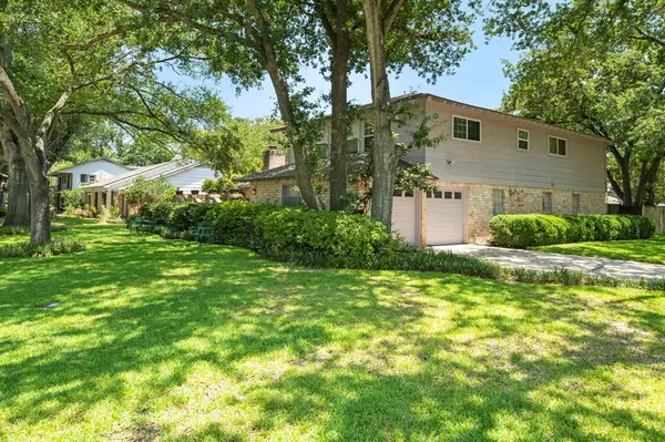 Houston, TX 77043,11315 Cold Spring DR