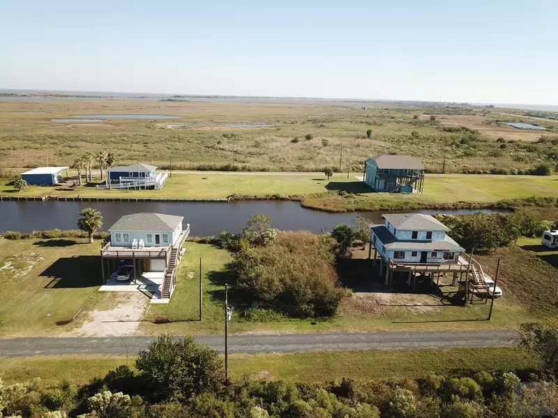 1114 N Tuna, Crystal Beach, TX 77650