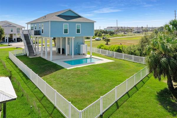 3801 Las Palmas ST, Galveston, TX 77554