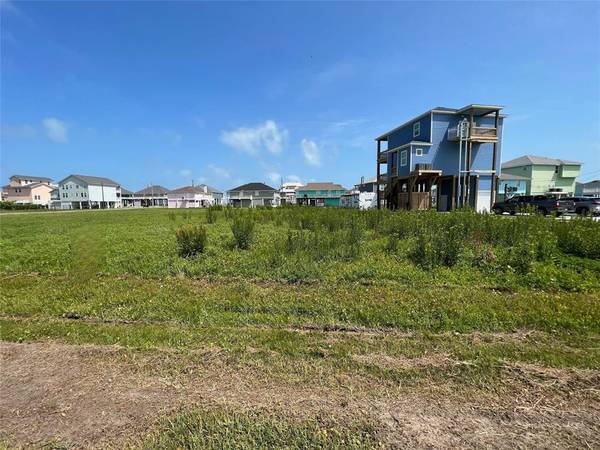 2276 Martinique,  Crystal Beach,  TX 77650