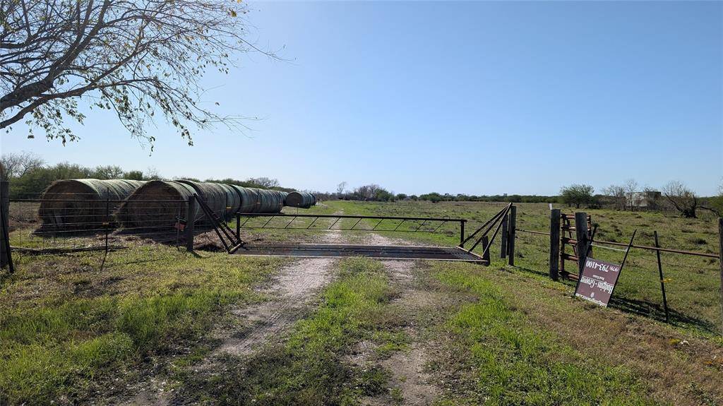 0000 S Meadow Lane, El Campo, TX 77437