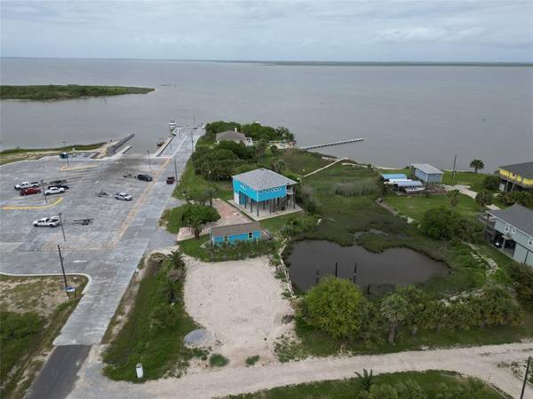 Gilchrist, TX 77617,1280 Yacht Basin