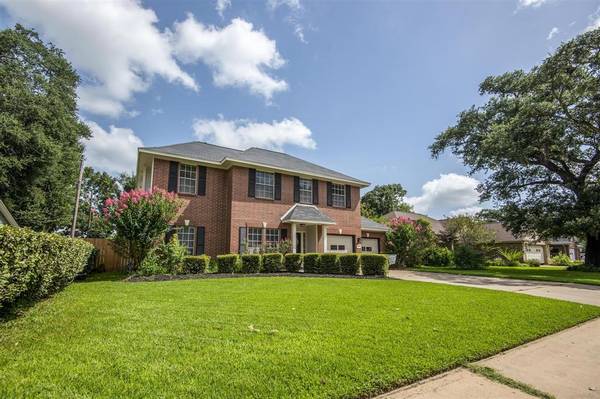 203 Pansy Path ST, Lake Jackson, TX 77566