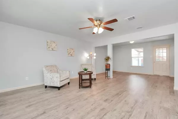 Houston, TX 77489,15747 Briargate CT