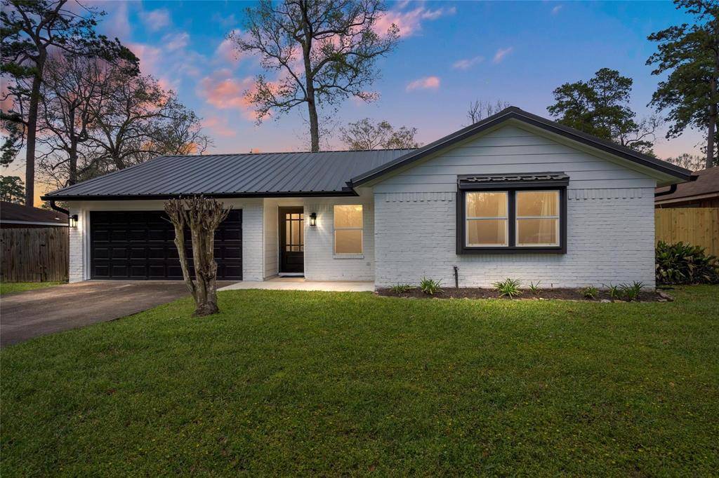 2011 Southwood DR,  Woodbranch,  TX 77357