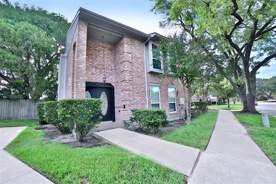 7900 Kendalia DR, Houston, TX 77036