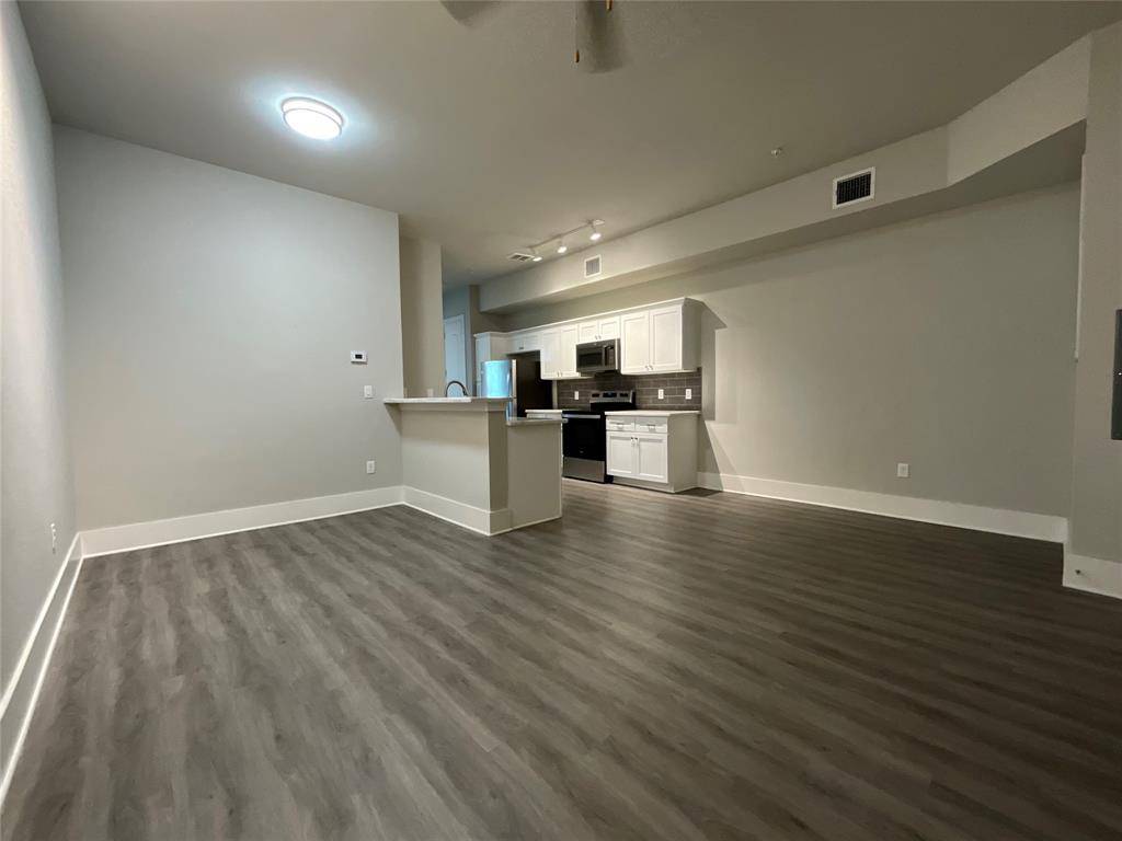 2727 Houston AVE #308, Houston, TX 77009