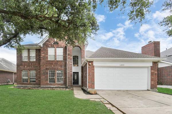 2834 Sailors Moon DR, Friendswood, TX 77546