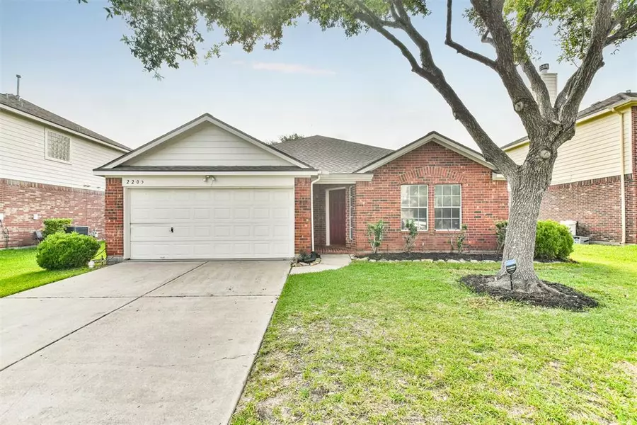 2205 Day DR, Pearland, TX 77584