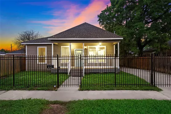 129 N Maplewood ST, Houston, TX 77011