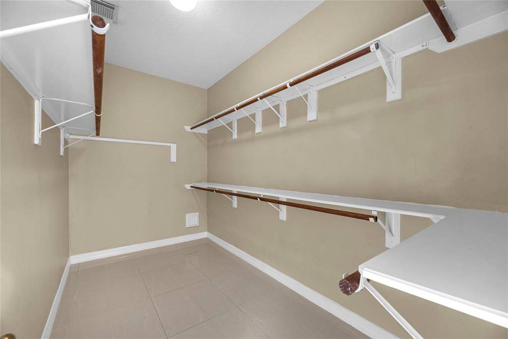 4103 Oak Blossom CT, Houston, TX 77059